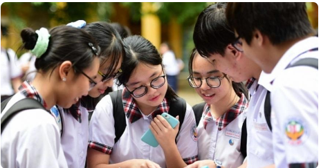 Hà Nội: Phát phiếu báo thi vào lớp 10 cho học sinh