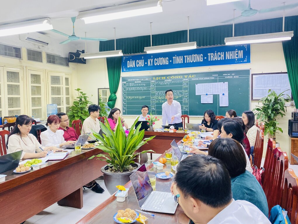Trường THCS Phúc Xá đón đoàn kiểm tra chuyên đề của Phòng Giáo dục và Đào tạo quận Ba Đình